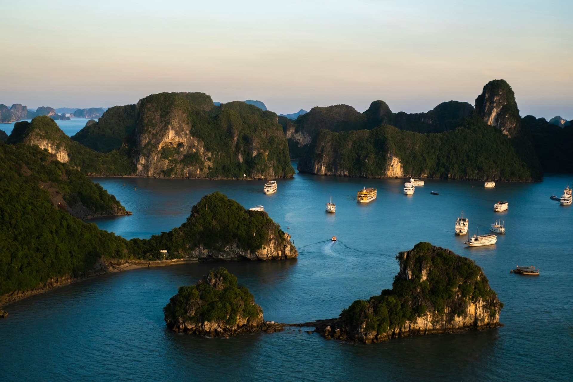 Ha Long Bay